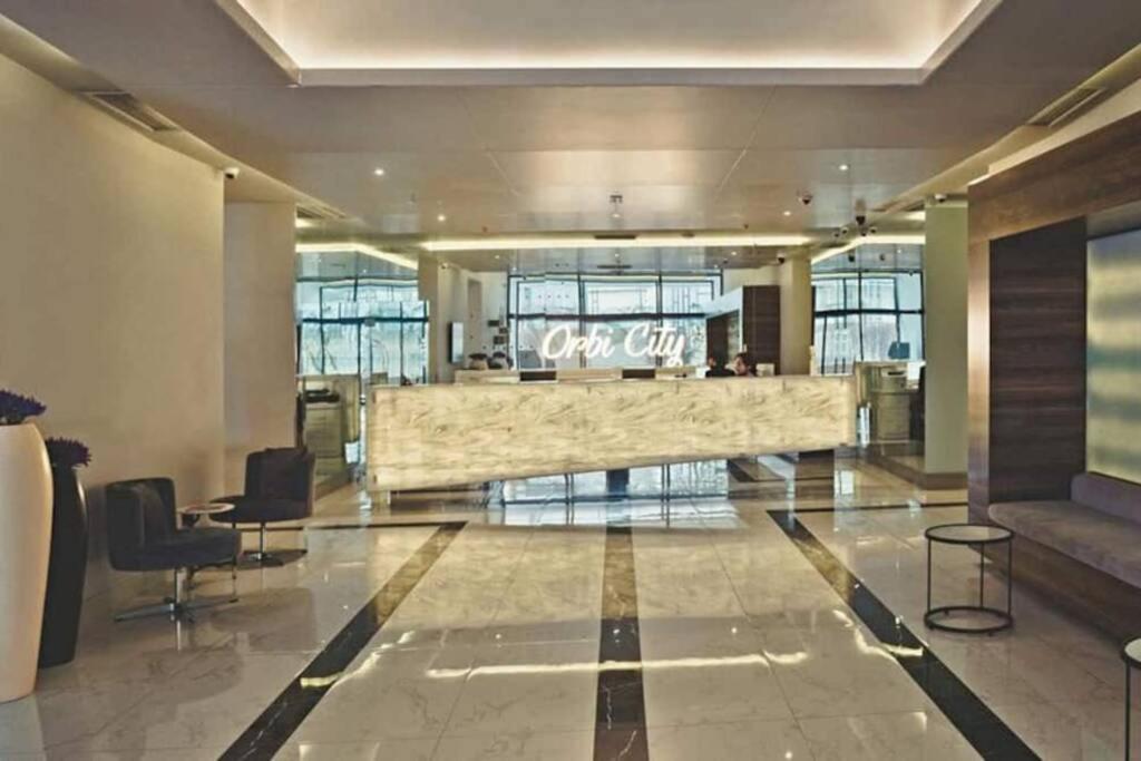 1-Bedroom Studio Apartment In Orbi City - Side Seaview Батуми Экстерьер фото